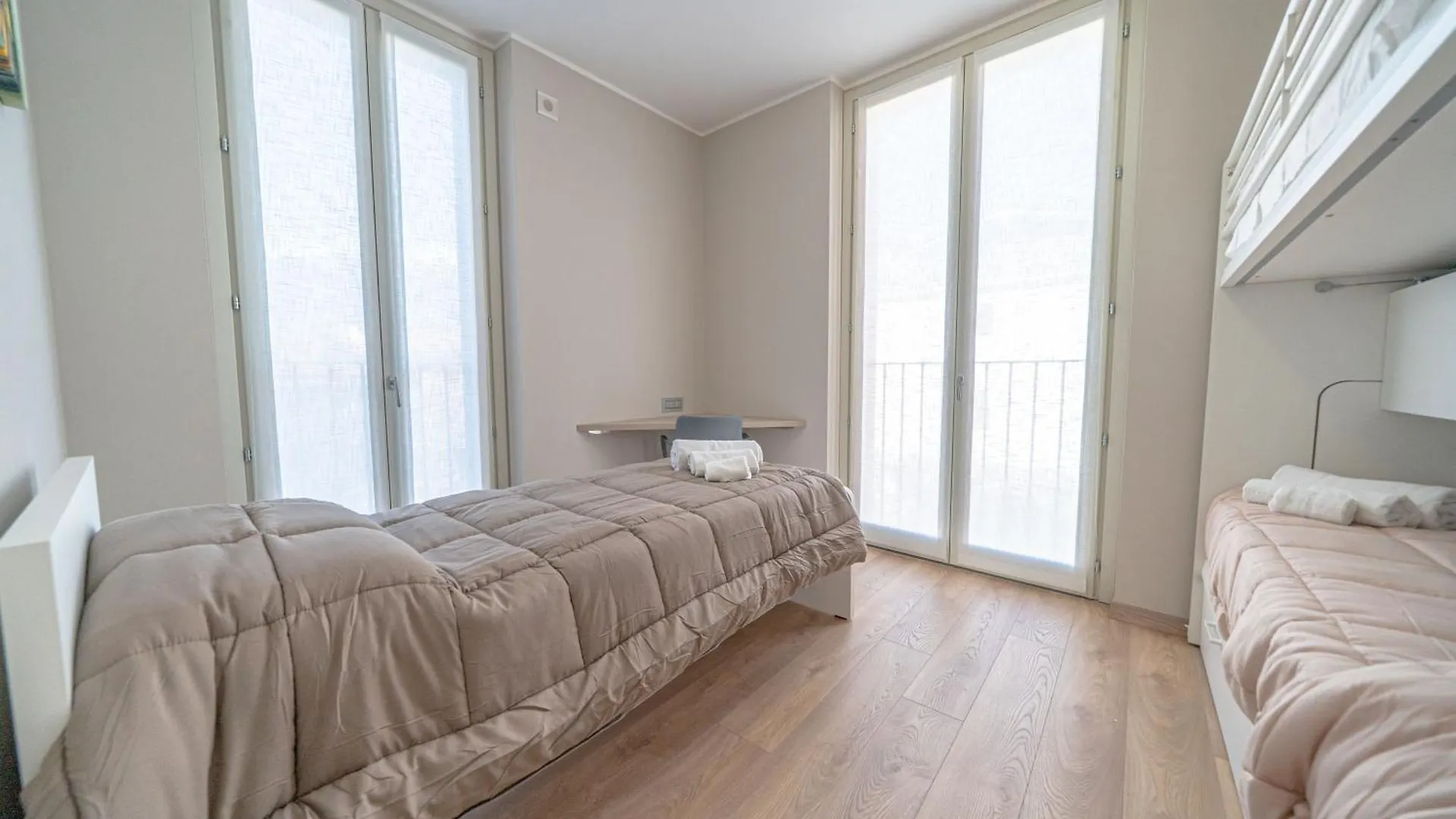 Apartman Square Of Lake Colico
