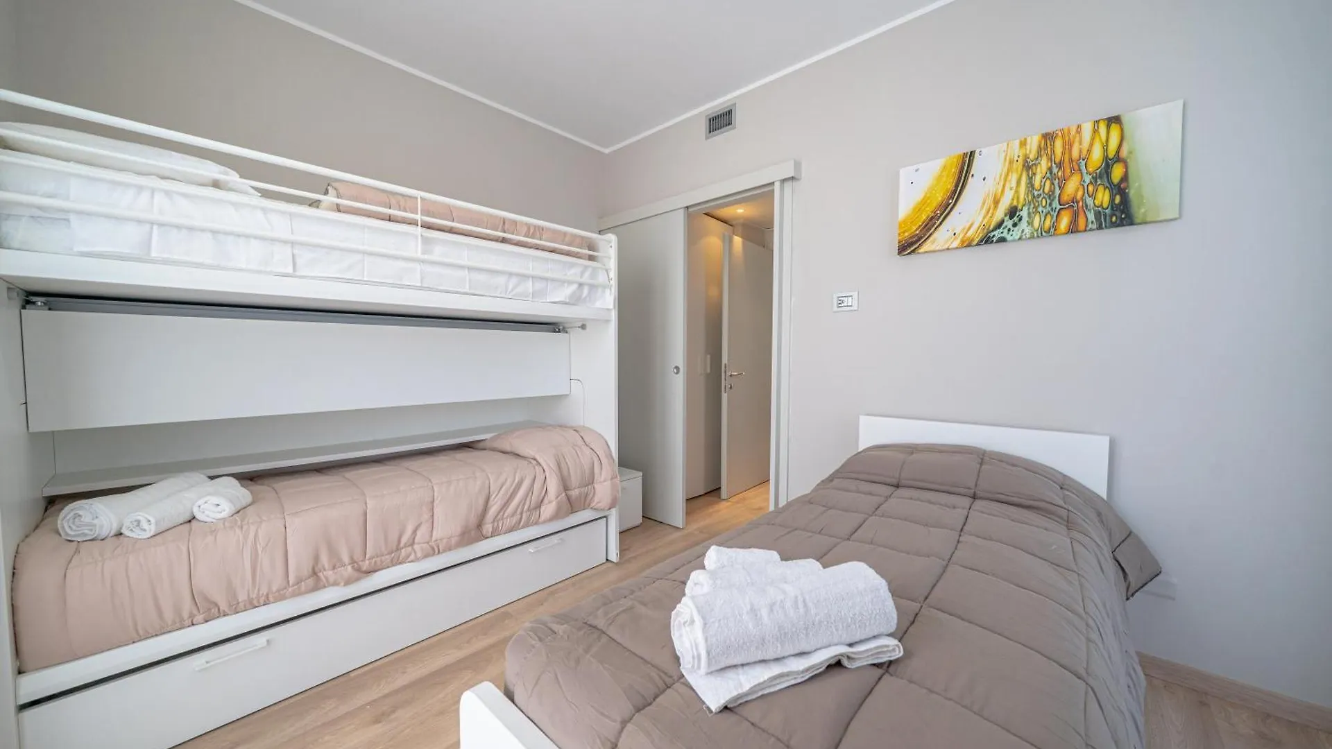 Apartman Square Of Lake Colico