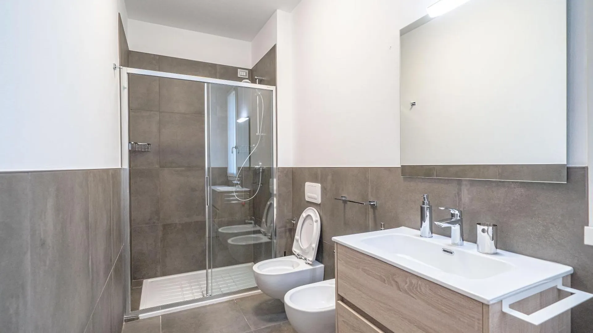 Apartman Square Of Lake Colico